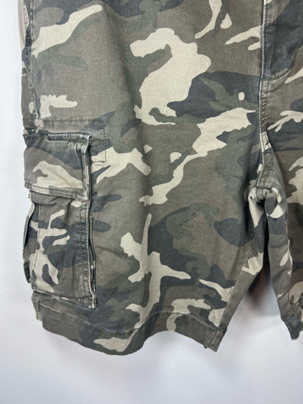 Old Navy Lived In Straight Flex Camo Cargo Shorts Green Utility Military 38x10" - Picture 4 of 12